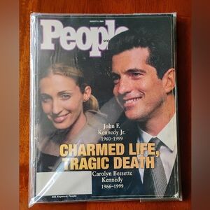 People Magazine August 2 1999 JFK Jr & Carolyn Bessette Kennedy Archival Storage